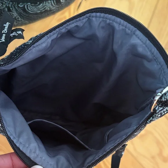 Vera Bradley Black and White Paisley Crossbody shoulder Bag - Picture 6 of 6
